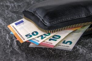 50代の老後資金が足りない時、どうするべき？